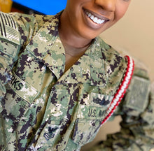 Load image into Gallery viewer, Versailles